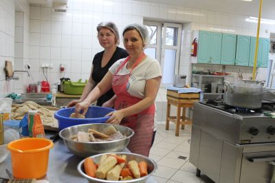 Odsłaniamy niewielkie kulisy szpitalnej gastronomii przed Świętami Bożego Narodzenia